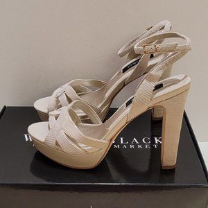 WHBM Camilia Chunk Heel Size 7 Biscotti Natural